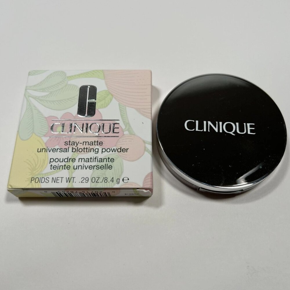 Clinique Stay Matte Universal Blotting Powder Full Regular Standard Size